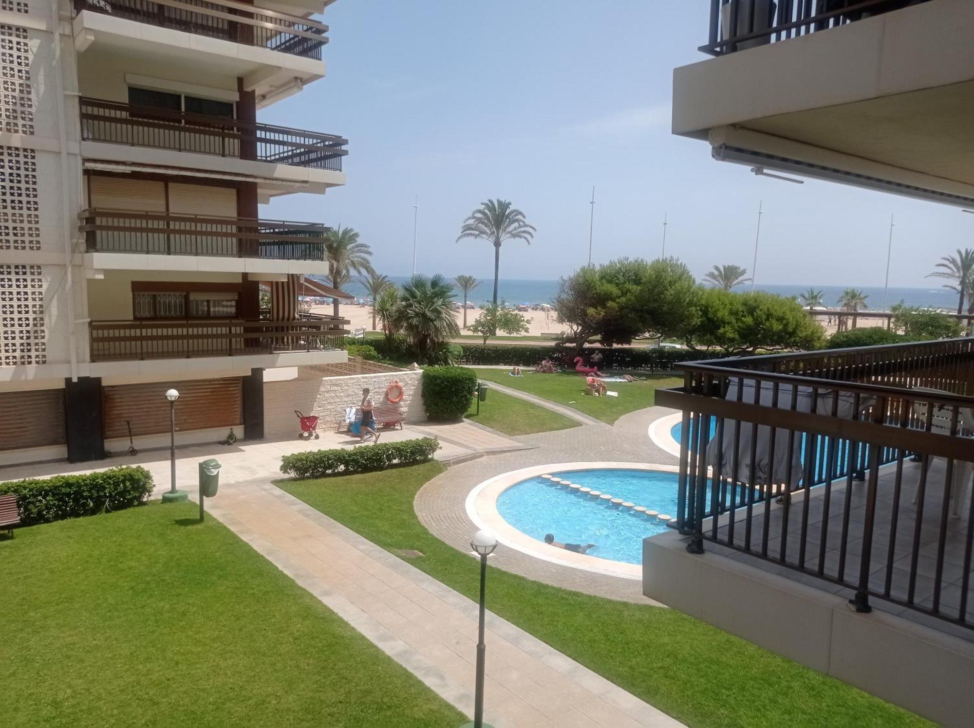 גאנדיה Manila Solo Familias Serviplaya מראה חיצוני תמונה