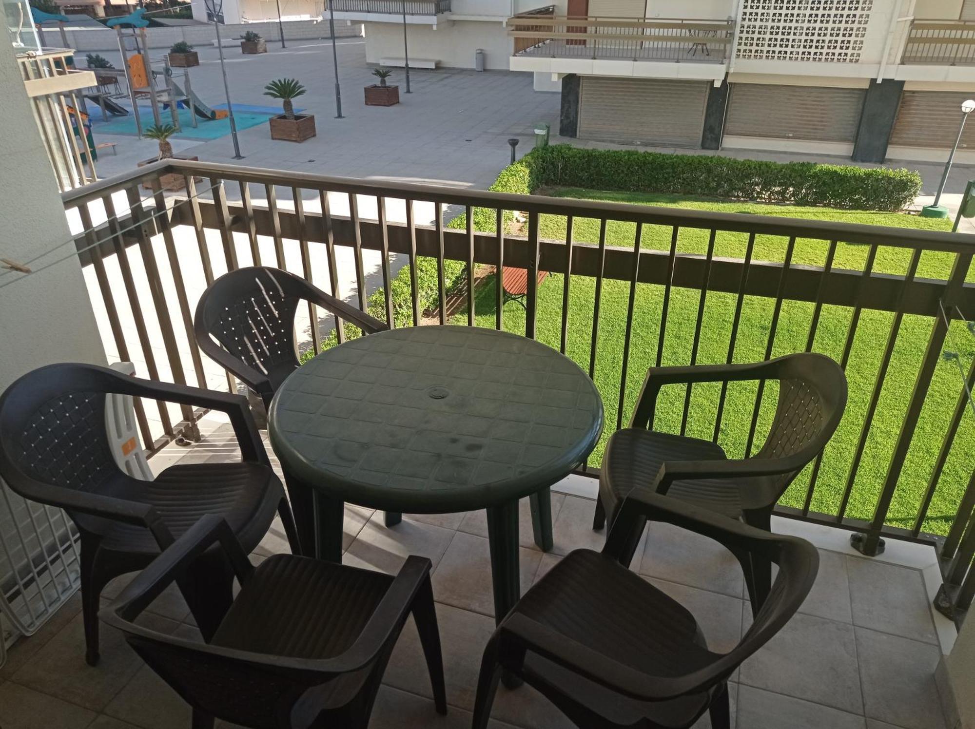 גאנדיה Manila Solo Familias Serviplaya מראה חיצוני תמונה